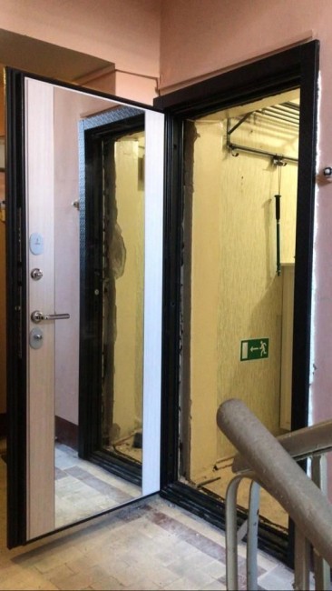 Дверь ZMD Лофт бетон Зеркало XXL Сандал светлый