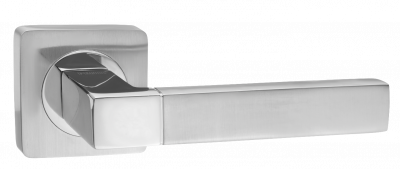 Ручка дверная на квадр. розетке "Милан", хром мат.-хром бл. Ручка дверная на квадр. розетке "Милан", хром мат.-хром бл.