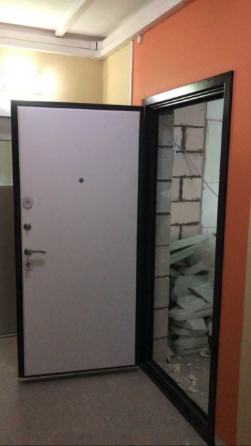 Дверь ZMD Лофт графит Гладкая Сноу Дверь ZMD Лофт графит Гладкая Сноу