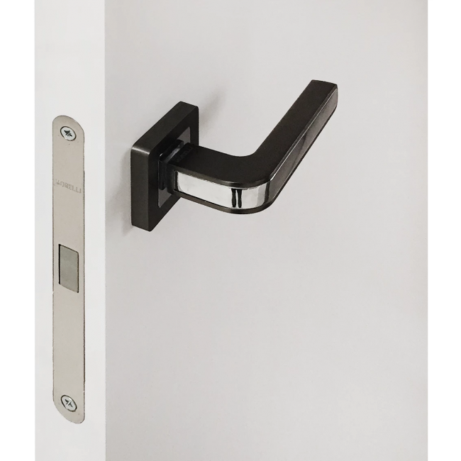 Скрытая дверь под покраску INVISIBLE с кромкой ABS (прямого открывания)